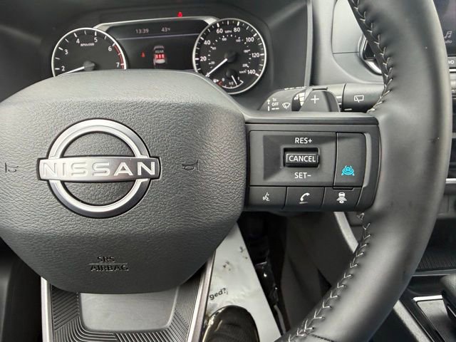 Certified 2025 Nissan Rogue SV image 16