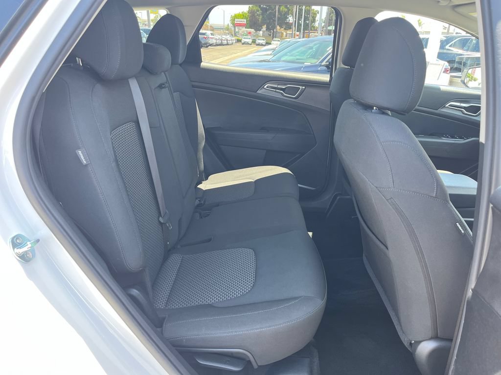 Used 2024 Kia Sportage LX FWD image 40