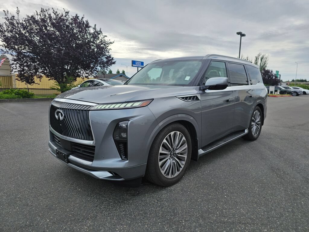 Used 2025 INFINITI QX80 Sensory AWD/4WD image 3