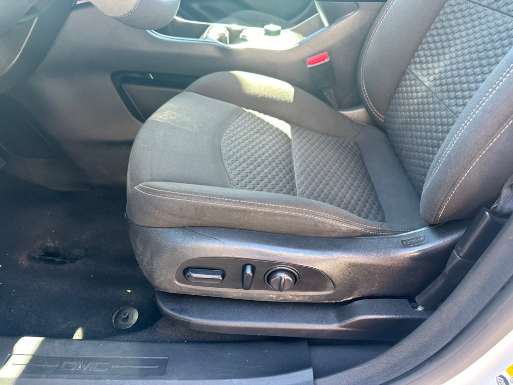 Used 2021 GMC Terrain SLE w/ Driver Convenience Package FWD image 21