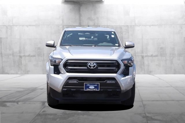 Used 2024 Toyota Tacoma SR5 AWD/4WD image 4