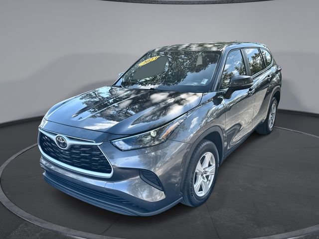 Used 2023 Toyota Highlander XLE image 1