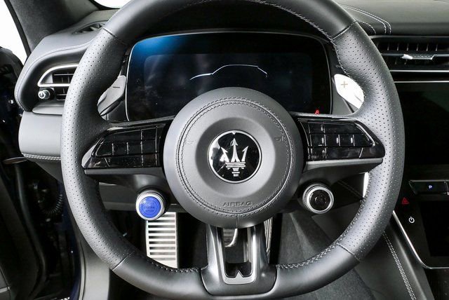 New 2026 Maserati Grecale Modena image 11