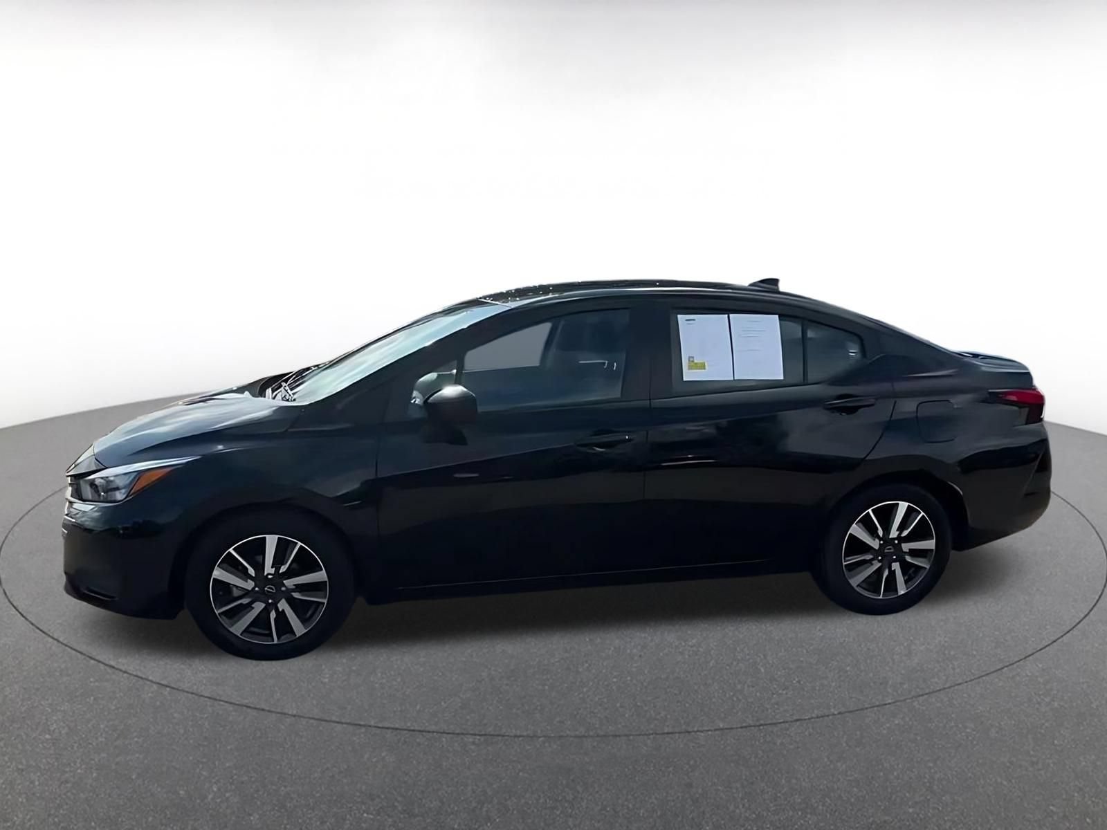 Used 2025 Nissan Versa SV FWD image 7