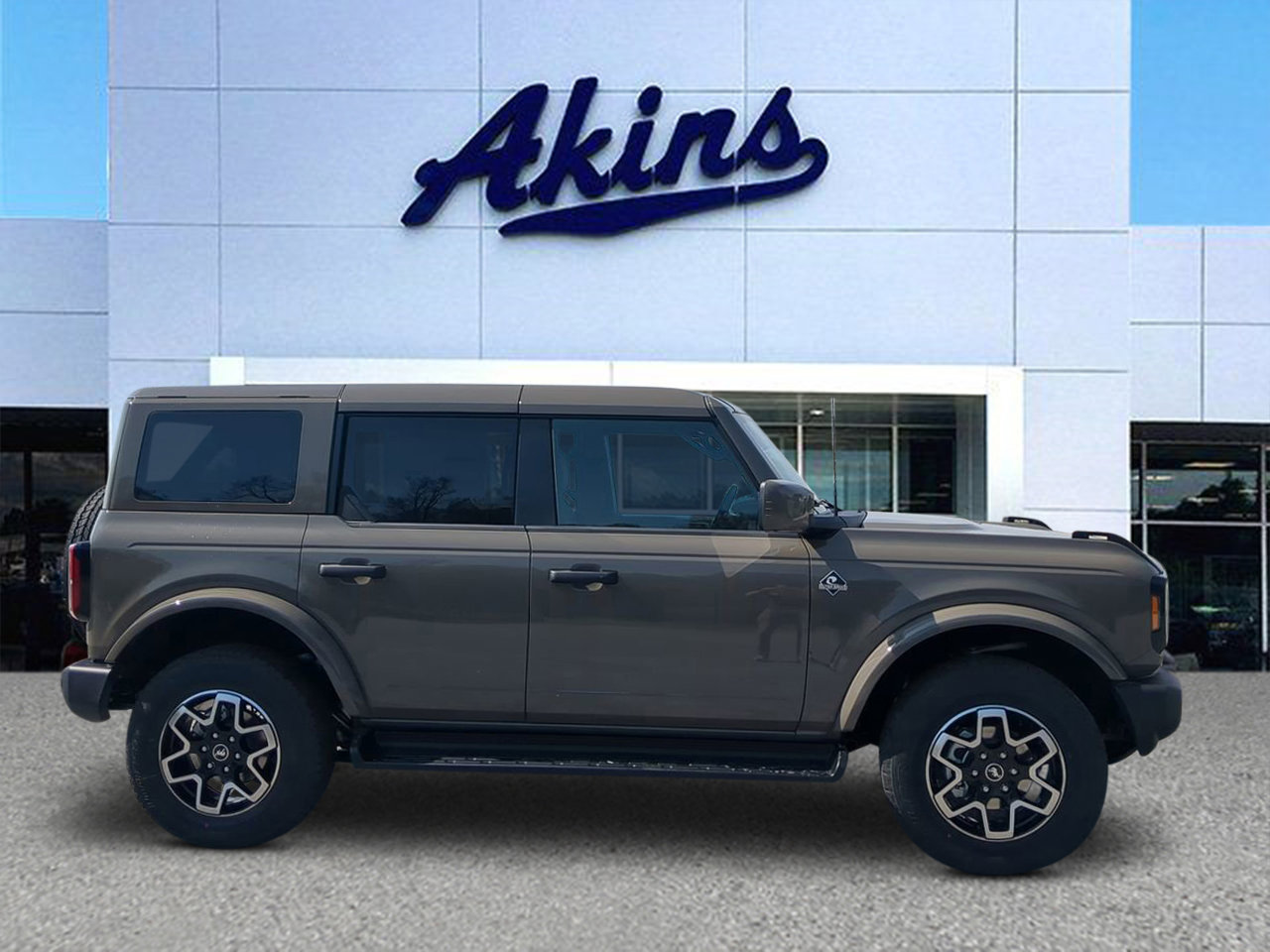 New 2026 Ford Bronco Outer Banks image 1