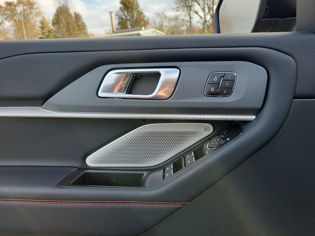 New 2026 Ford Explorer ST w/ Sun And Sound Package image 18