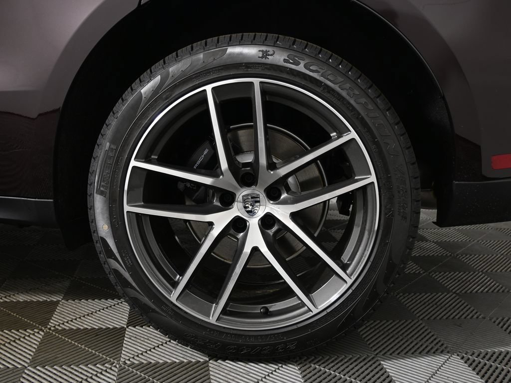 New 2026 Porsche Macan AWD/4WD image 12
