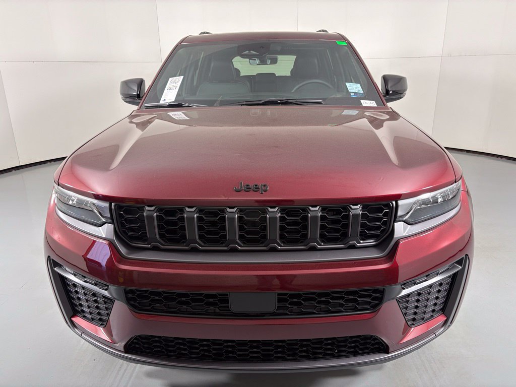New 2026 Jeep Grand Cherokee Altitude AWD/4WD image 3