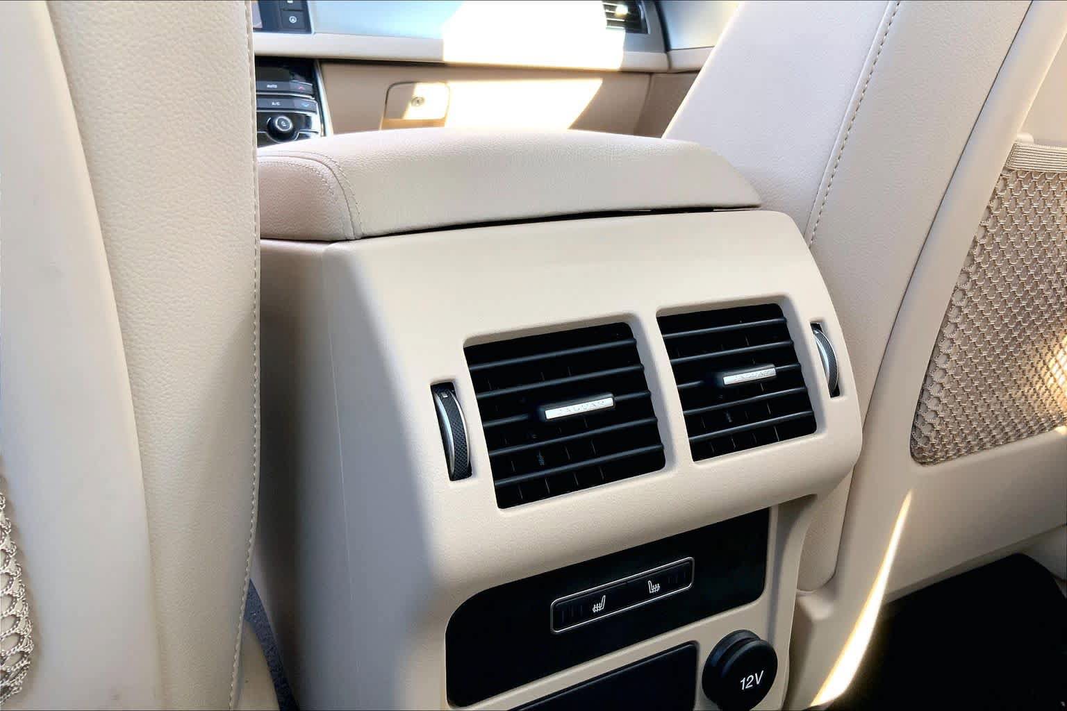 Used 2018 Jaguar XF Prestige AWD/4WD image 35