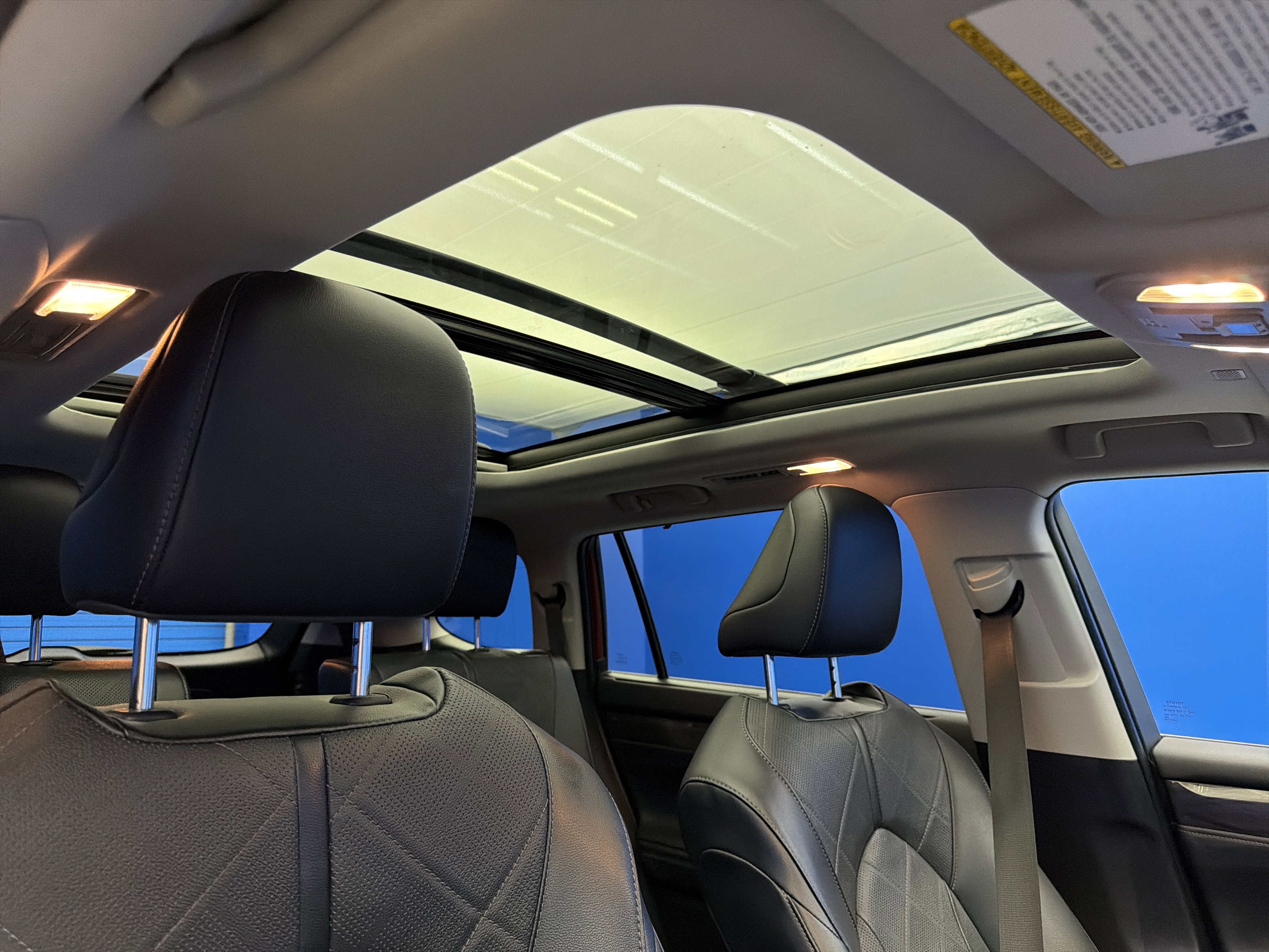 Used 2022 Toyota Highlander Platinum image 29