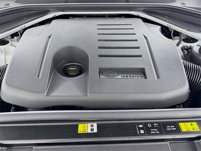 Certified 2023 Land Rover Range Rover SE image 32