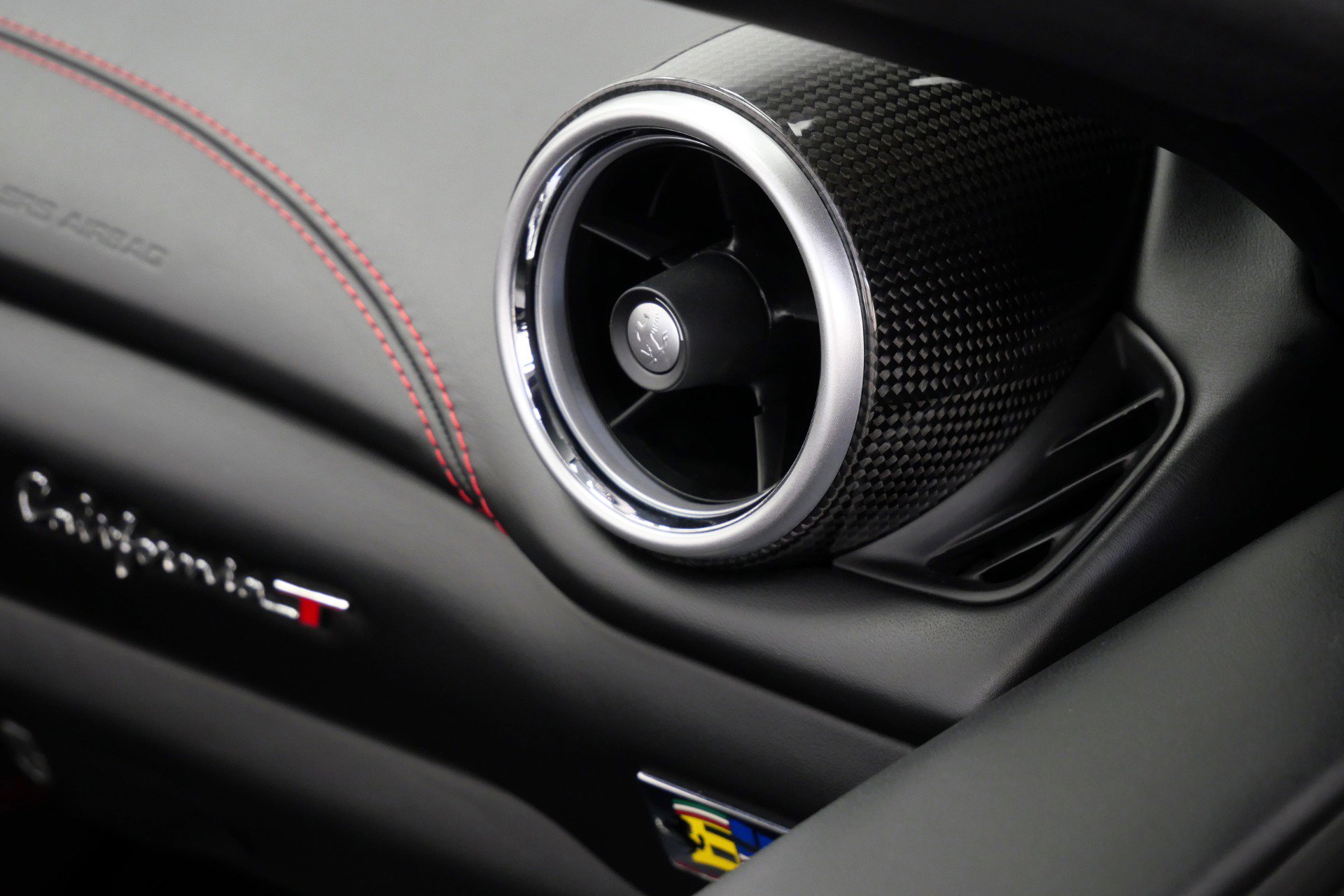 Used 2015 Ferrari California T RWD image 30