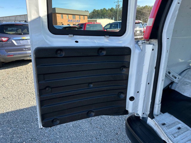 Used 2011 Chevrolet Express 1500 image 21