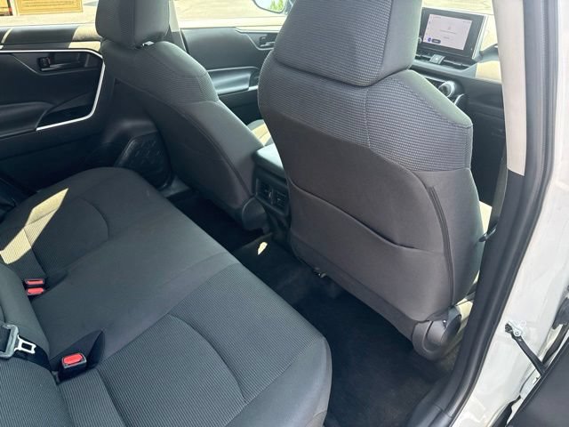 Used 2024 Toyota RAV4 LE AWD/4WD image 17