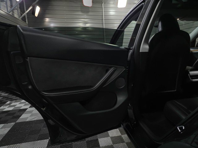 Used 2024 Tesla Model Y Long Range image 33