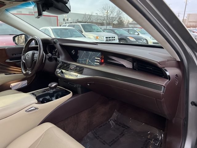 Used 2018 Lexus LS 500 AWD w/ Accessory Package (Z1) image 18