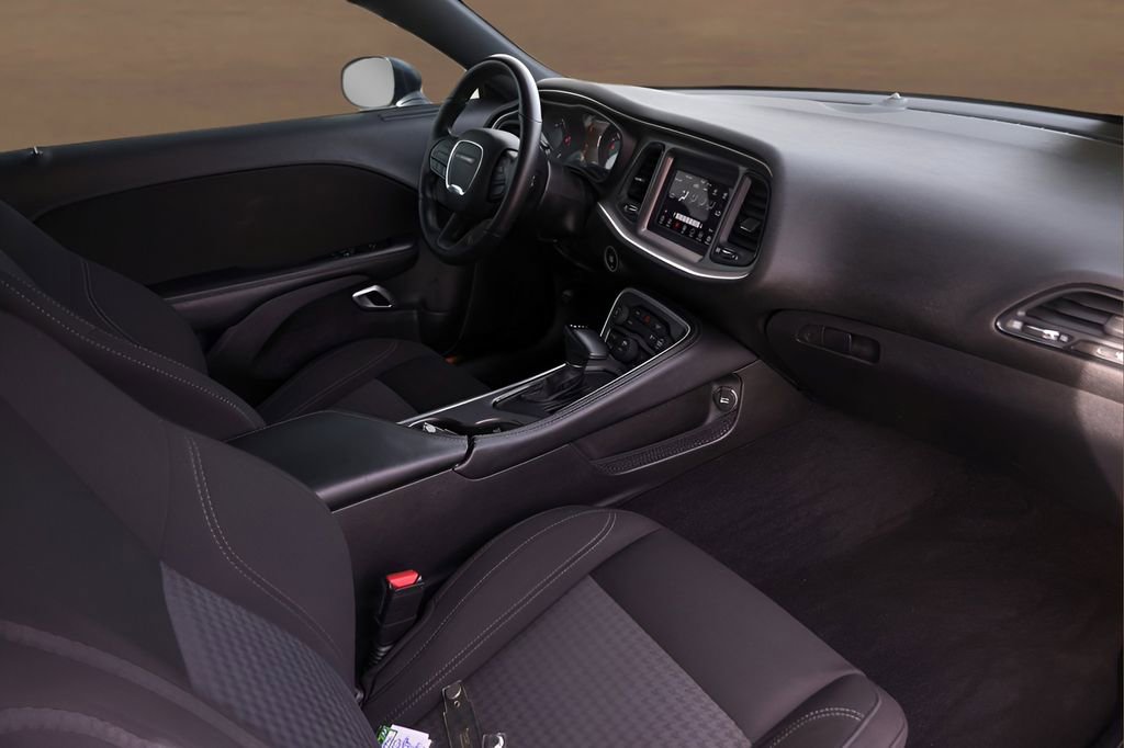Used 2022 Dodge Challenger SXT w/ Blacktop Package image 25
