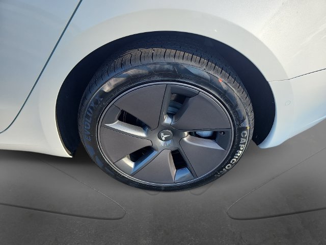 Used 2022 Tesla Model 3 Long Range AWD/4WD image 37