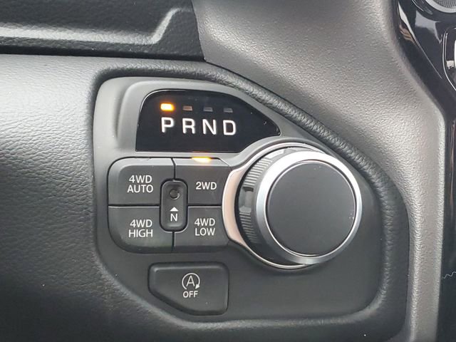 New 2026 RAM 1500 4x4 Crew Cab image 9