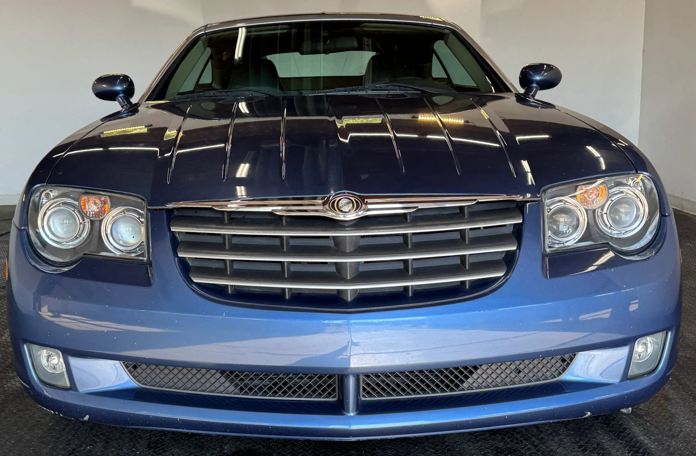 Used 2005 Chrysler Crossfire Limited image 3
