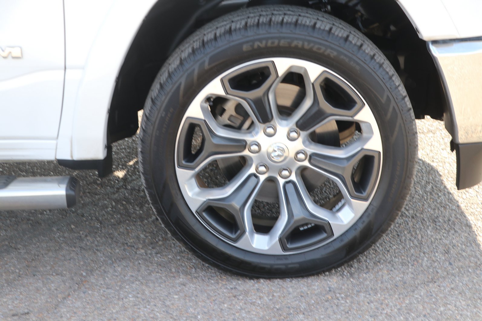 Used 2022 RAM 1500 Limited w/ Trailer Tow Group (B) AWD/4WD image 9