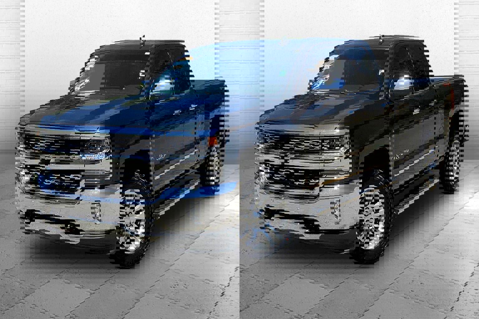 Used 2018 Chevrolet Silverado 1500 LTZ w/ LTZ Plus Package image 13