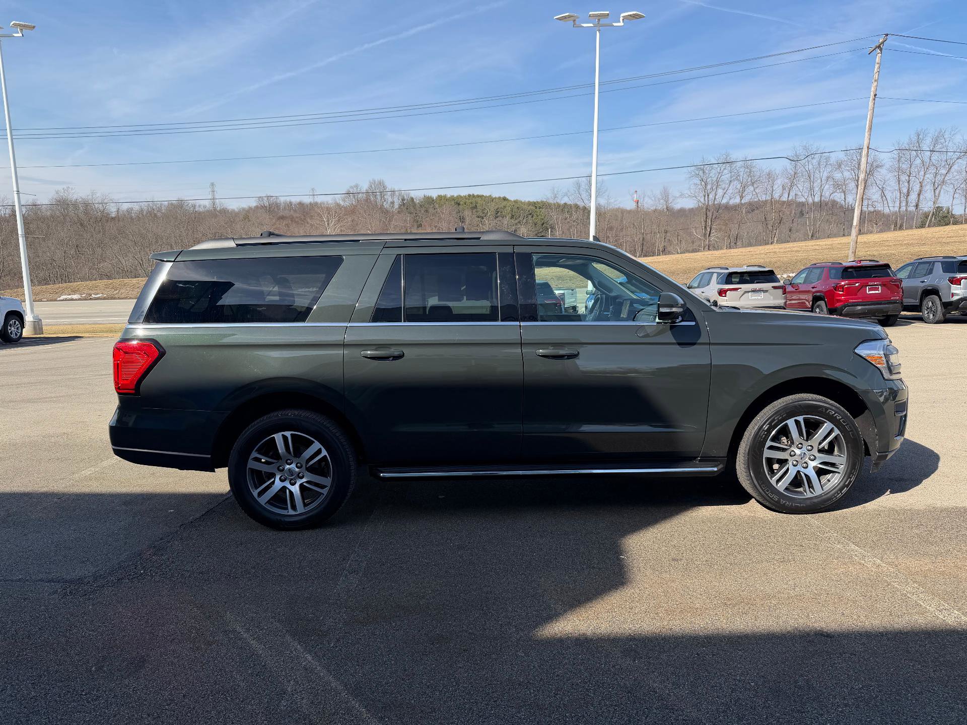 Used 2023 Ford Expedition Max XLT image 6