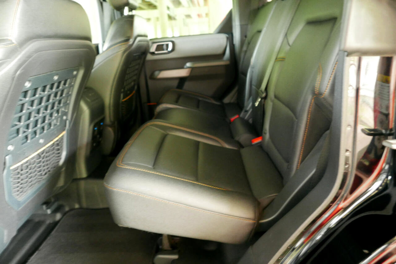 Used 2021 Ford Bronco Badlands image 11