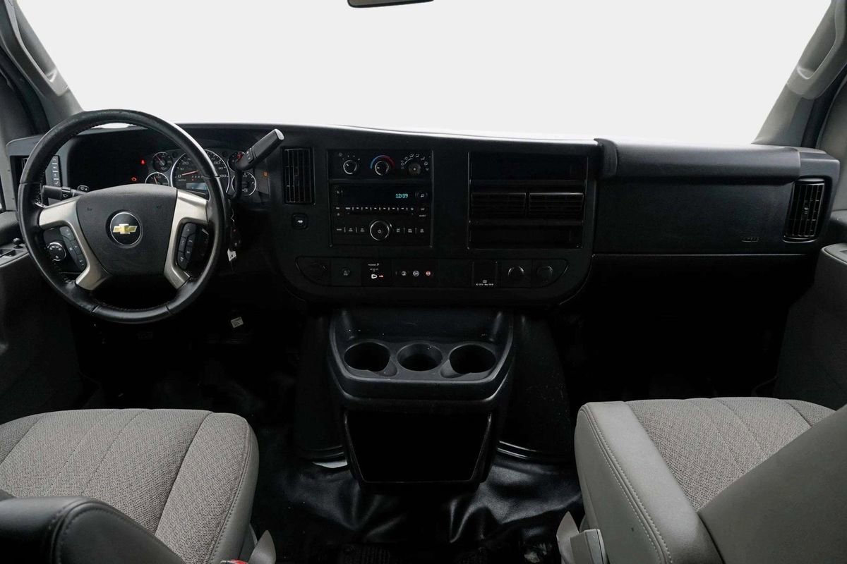 Used 2018 Chevrolet Express 3500 Extended w/ Driver Convenience Package image 17