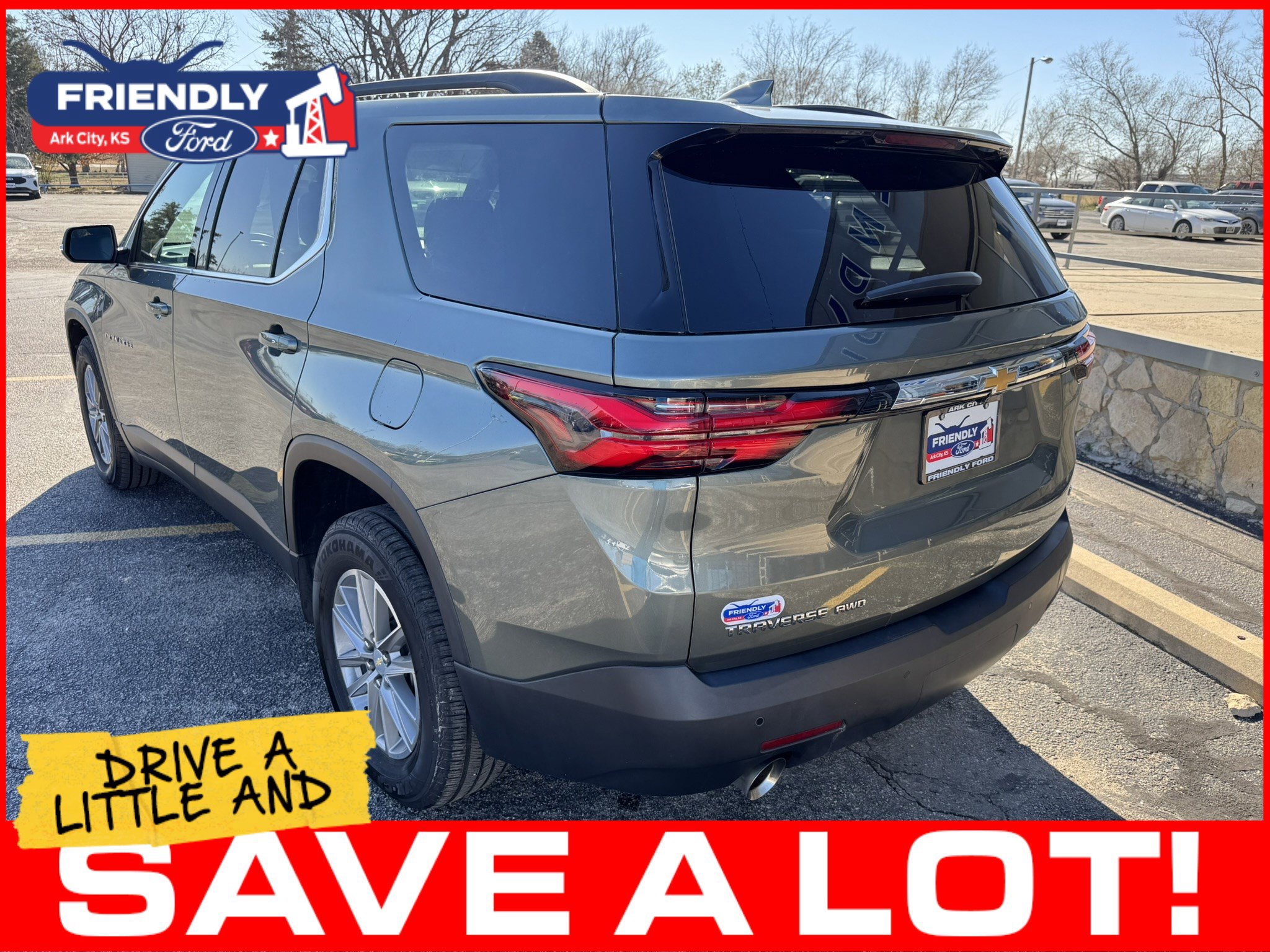 Used 2022 Chevrolet Traverse LT AWD/4WD image 3