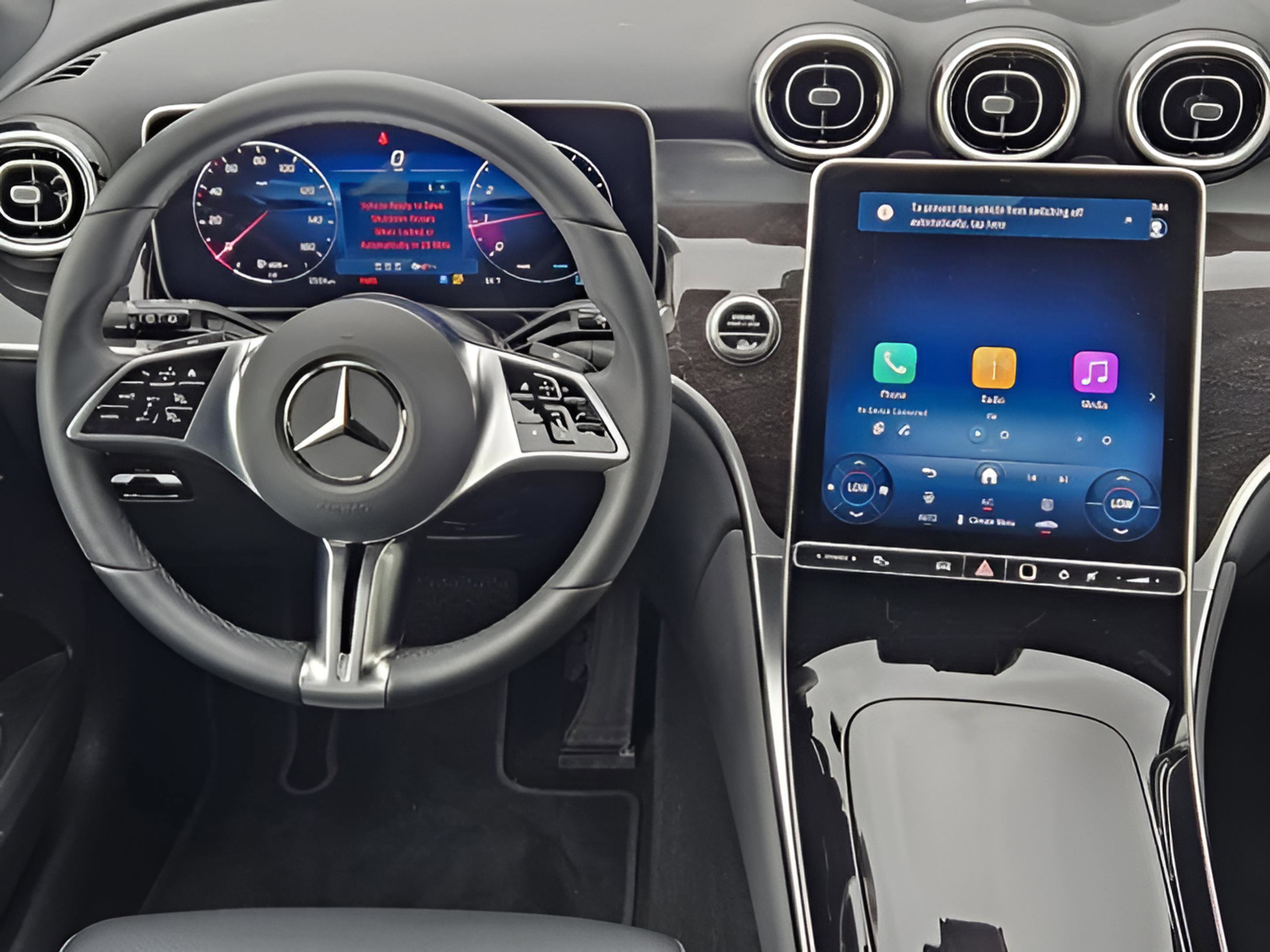 Certified 2025 Mercedes-Benz GLC 300 4MATIC image 25