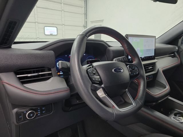 Certified 2025 Ford Explorer ST-Line w/ ST-Line Street Pack AWD/4WD image 23