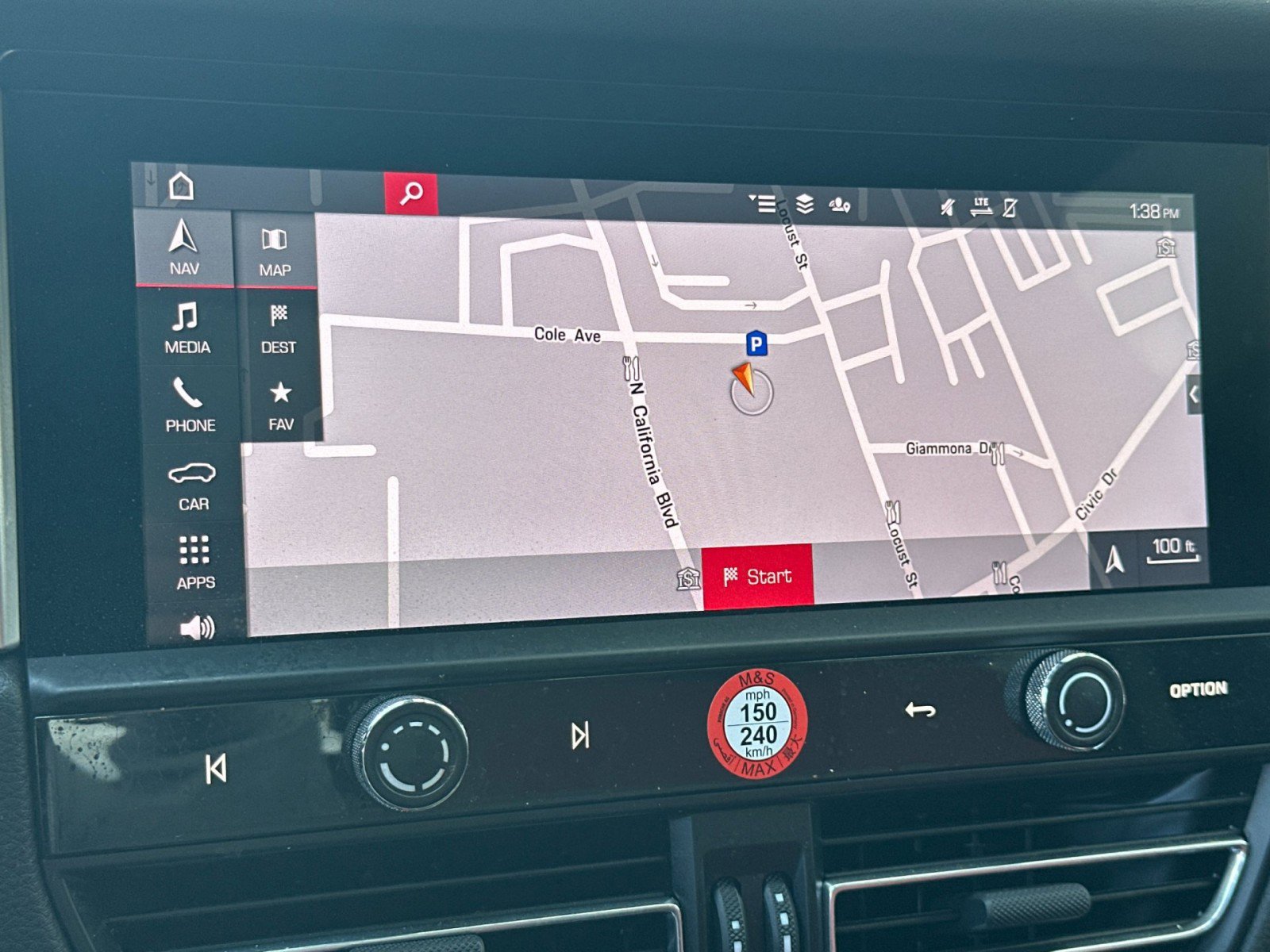 Certified 2023 Porsche Macan AWD/4WD image 19