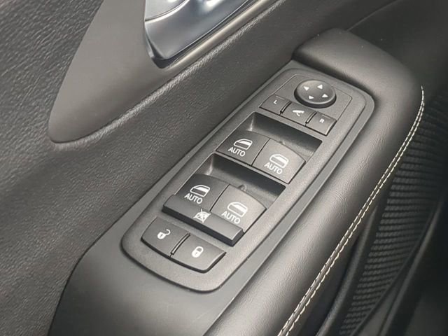 New 2027 Chrysler Pacifica Limited FWD image 31