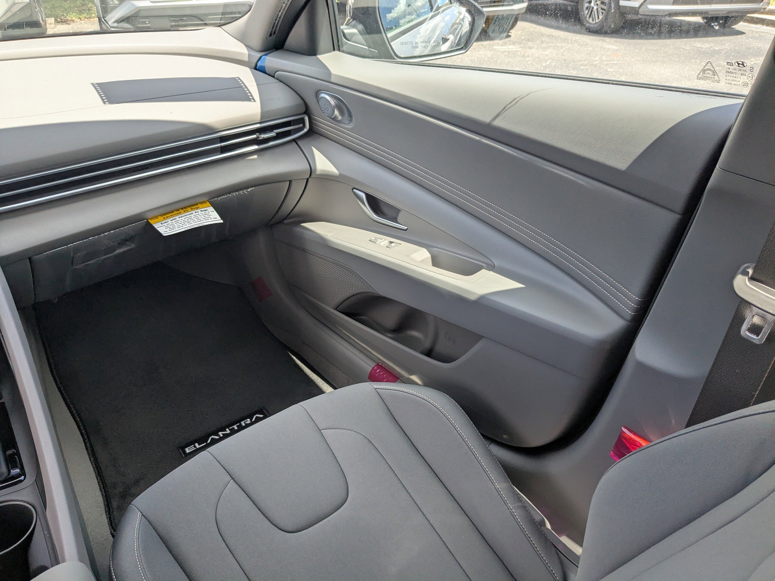 Used 2025 Hyundai Elantra Sport image 16