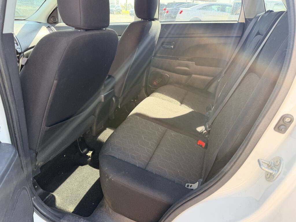 Used 2020 Mitsubishi Outlander Sport ES AWD/4WD image 6