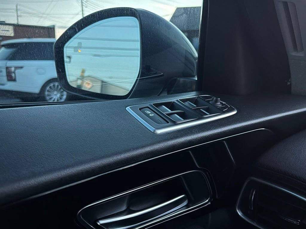 Used 2020 Jaguar F-PACE Prestige image 39