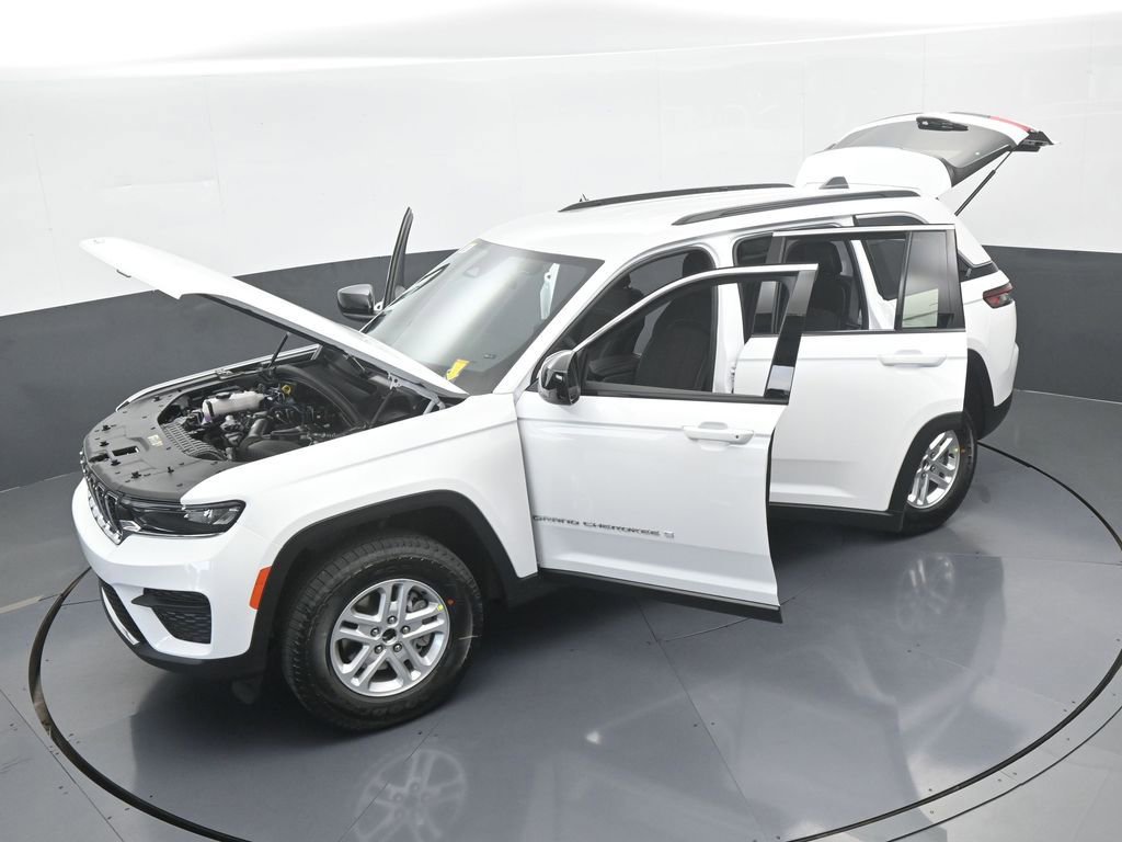 Used 2025 Jeep Grand Cherokee Laredo image 61