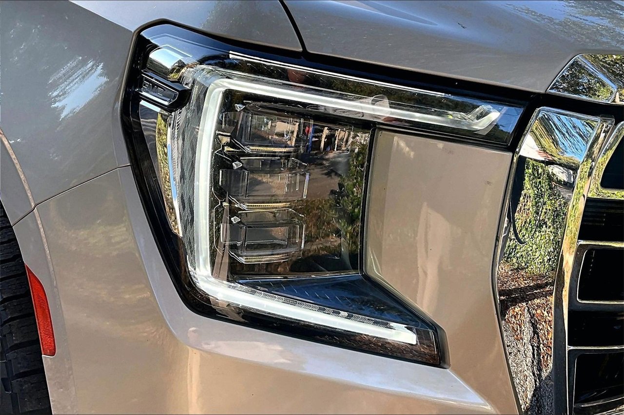 Used 2021 GMC Yukon SLT w/ SLT Luxury Plus Package image 29