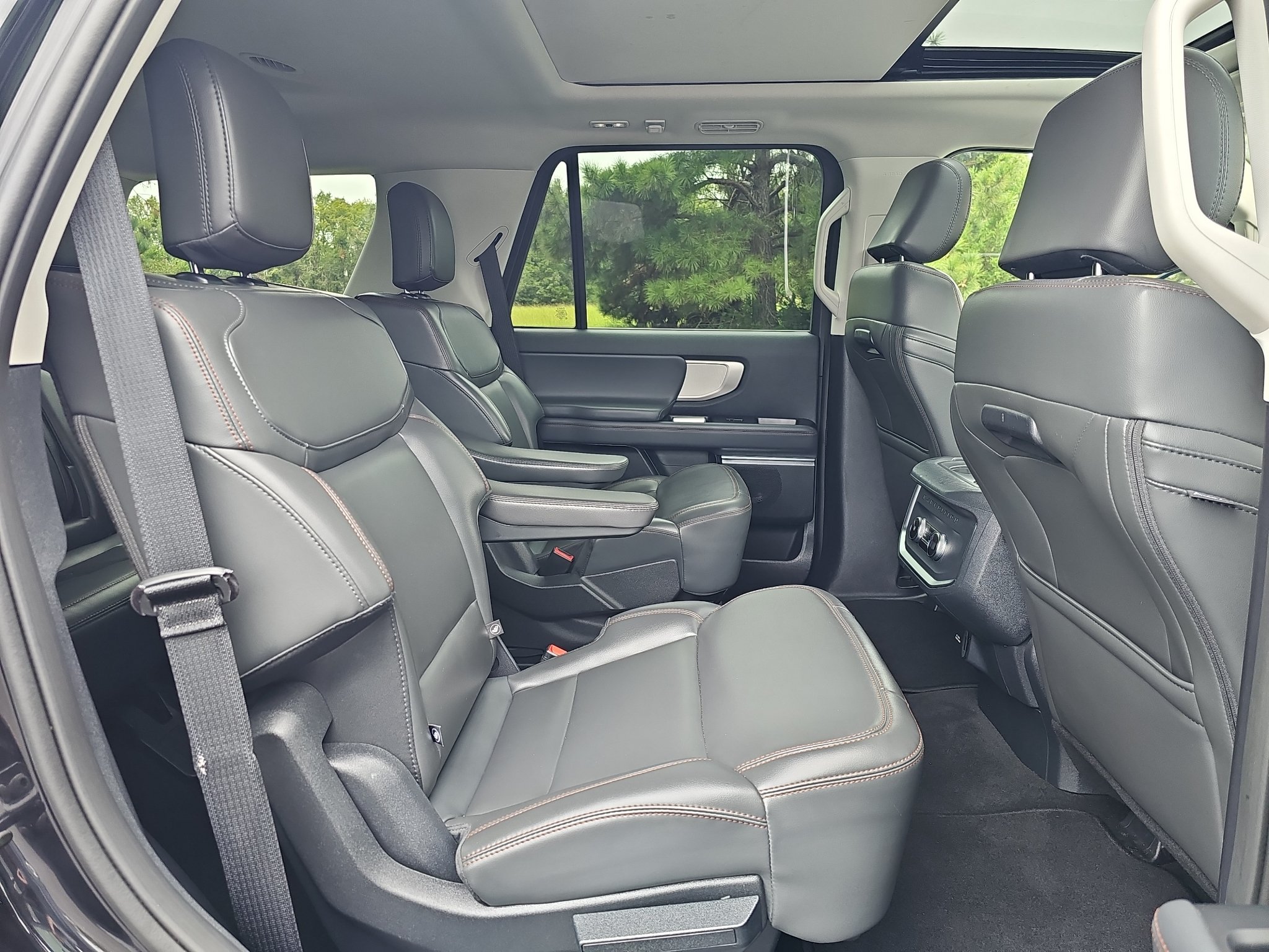 Certified 2025 Ford Expedition Active RWD image 15