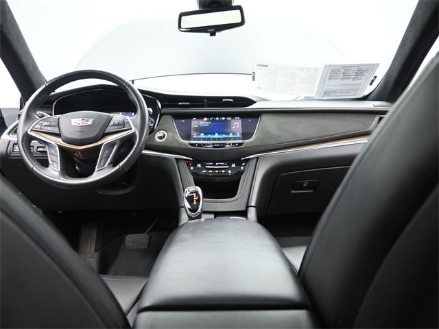 Used 2017 Cadillac XT5 Platinum image 24