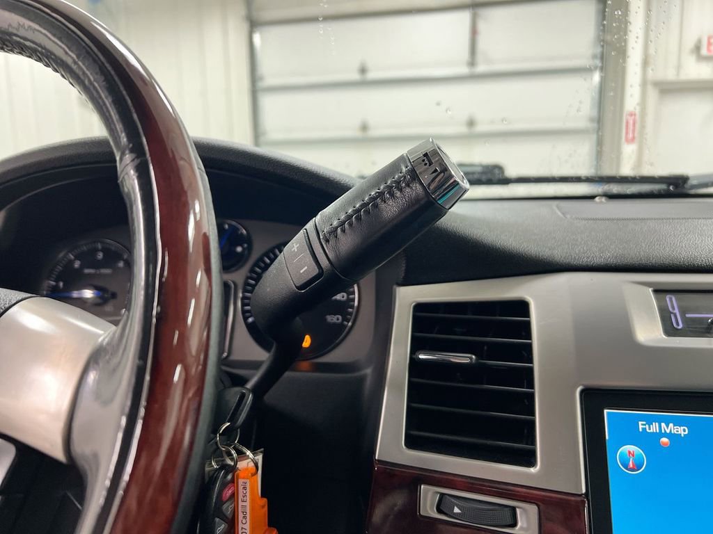 Used 2007 Cadillac Escalade AWD w/ Information Package image 17