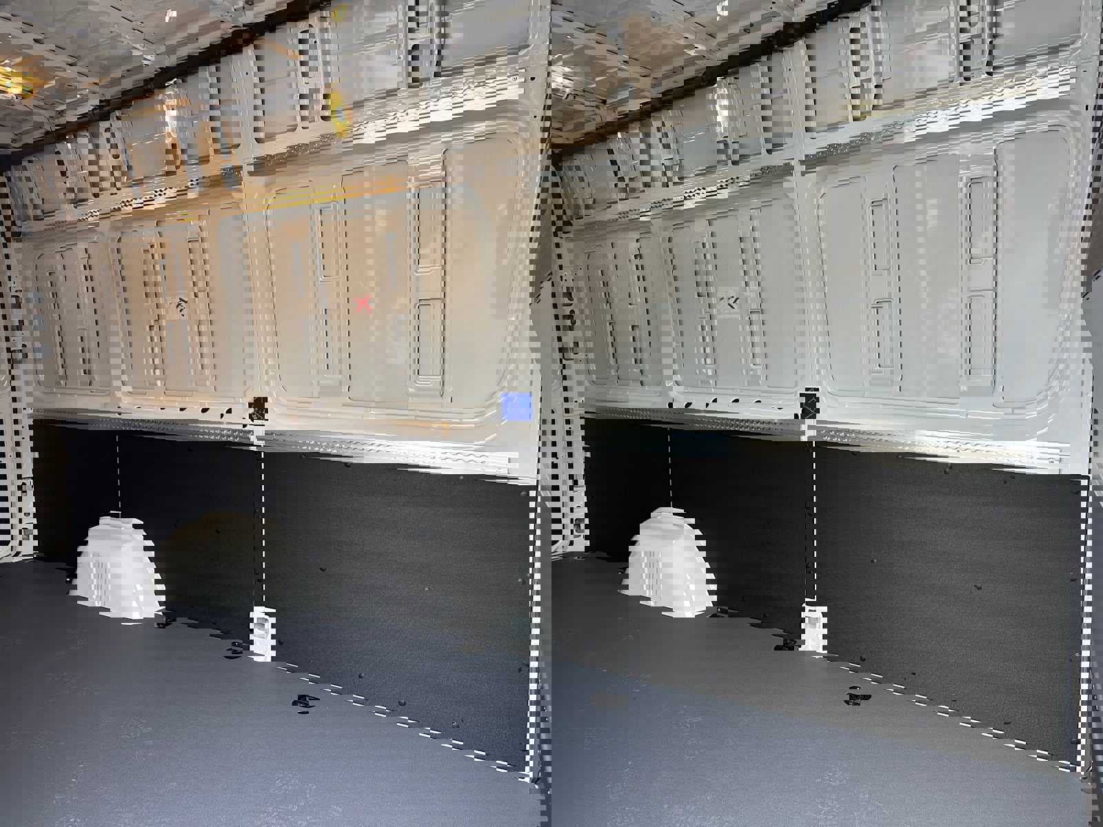 Used 2024 Mercedes-Benz Sprinter 2500 image 13