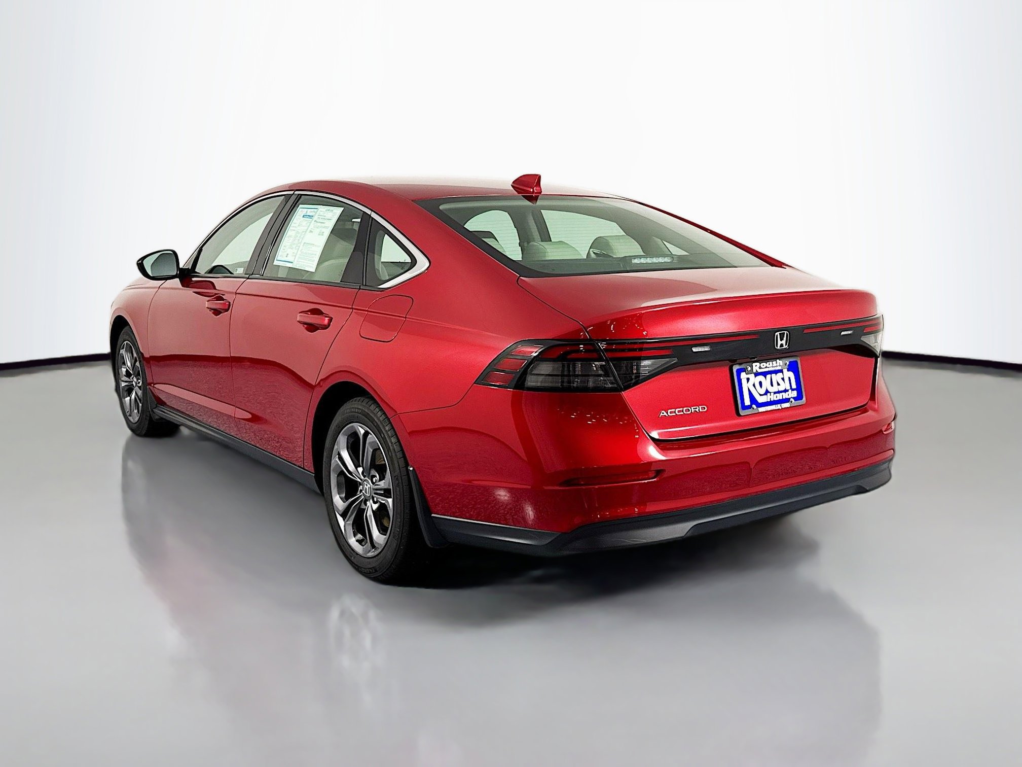 Certified 2023 Honda Accord EX image 7