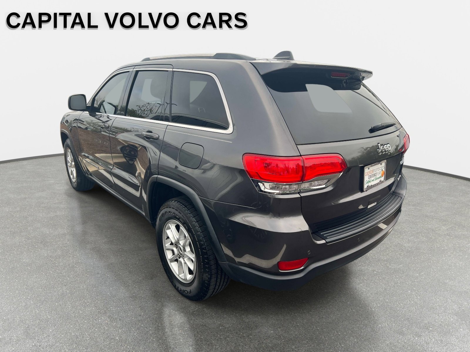 Used 2018 Jeep Grand Cherokee Laredo image 4