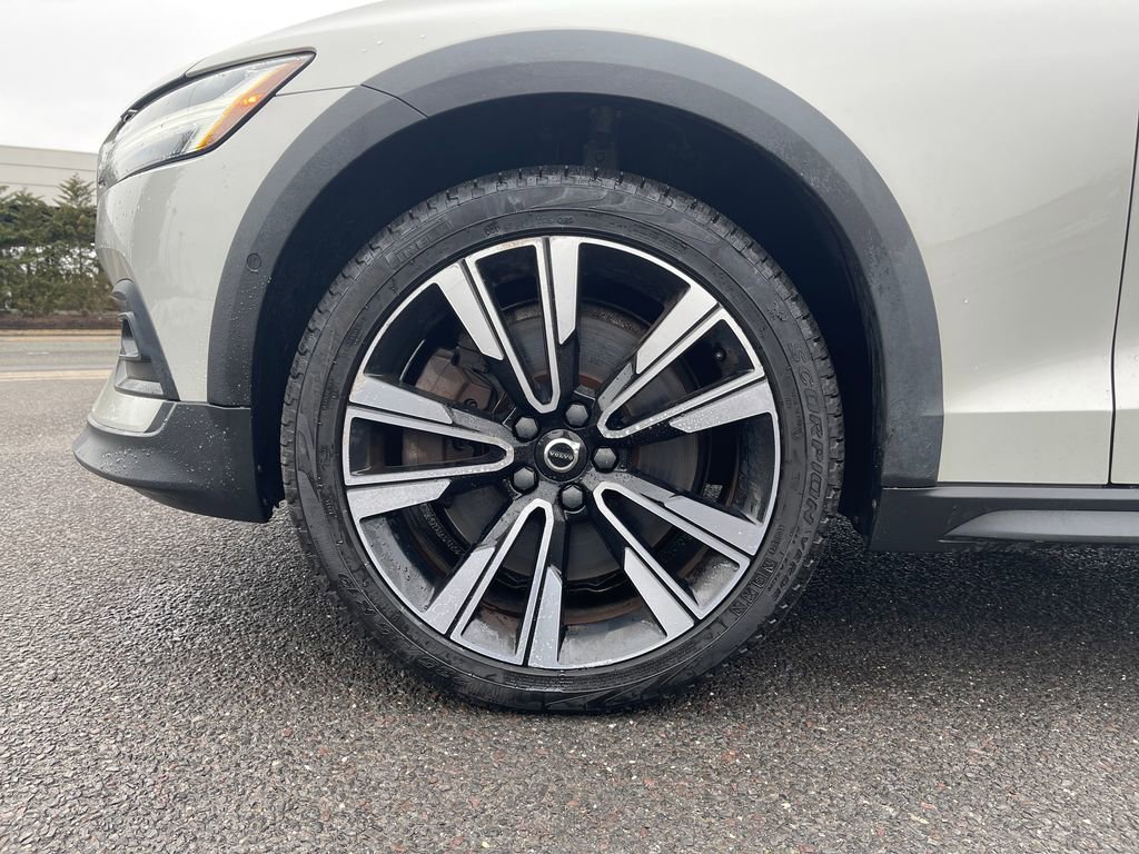 Used 2021 Volvo V60 T5 Cross Country w/ Climate Package AWD/4WD image 12