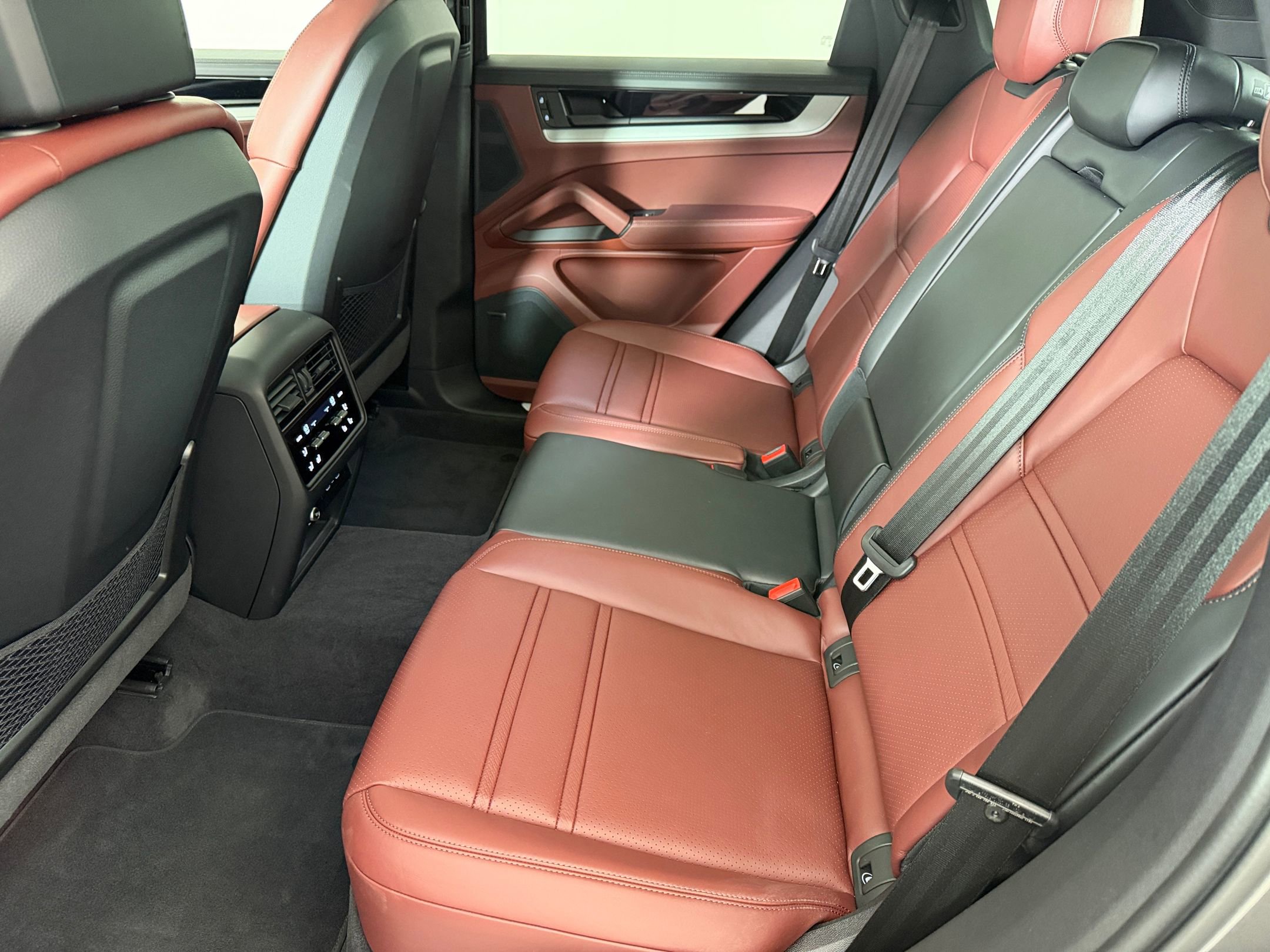 New 2026 Porsche Cayenne S image 16