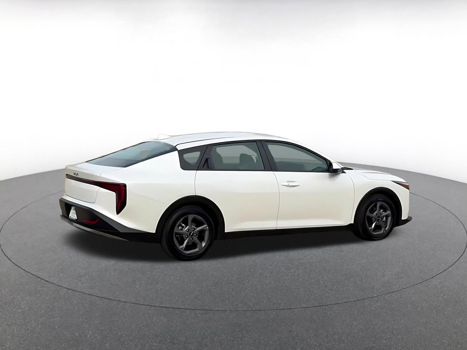 Used 2025 Kia K4 FWD image 10