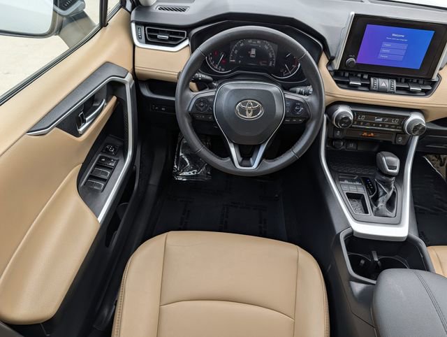 Used 2023 Toyota RAV4 XLE Premium FWD image 12