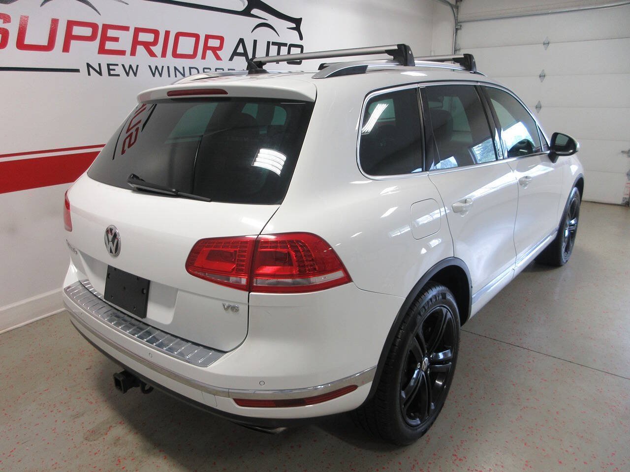 Used 2017 Volkswagen Touareg Wolfsburg Edition AWD/4WD image 15